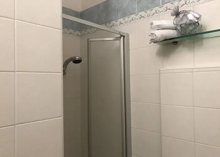 Отель Bengasi Римини