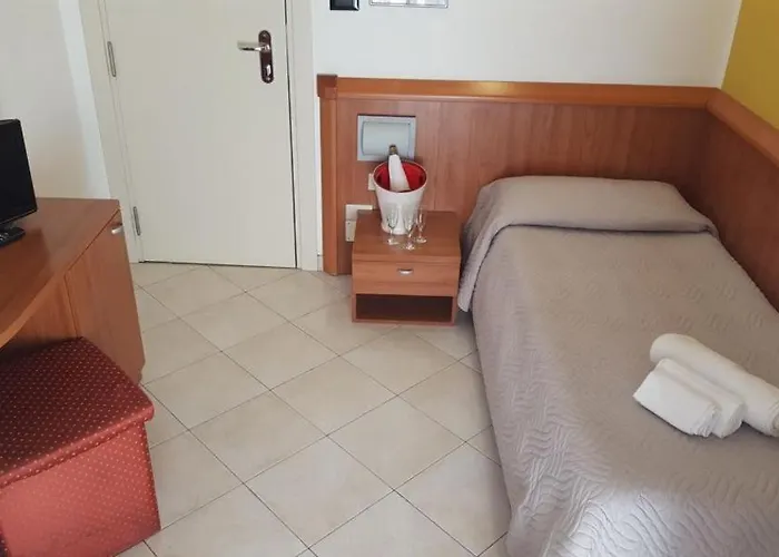 Bengasi Hotel Rímini